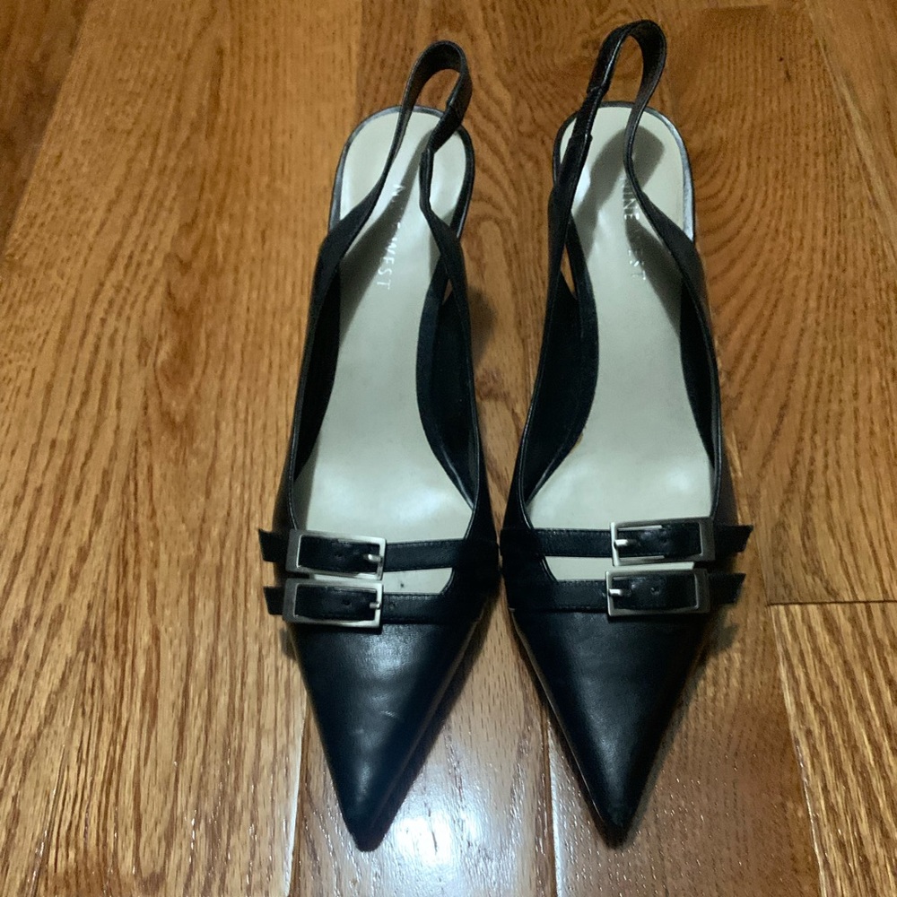 Sandals - Picture 2 of 4